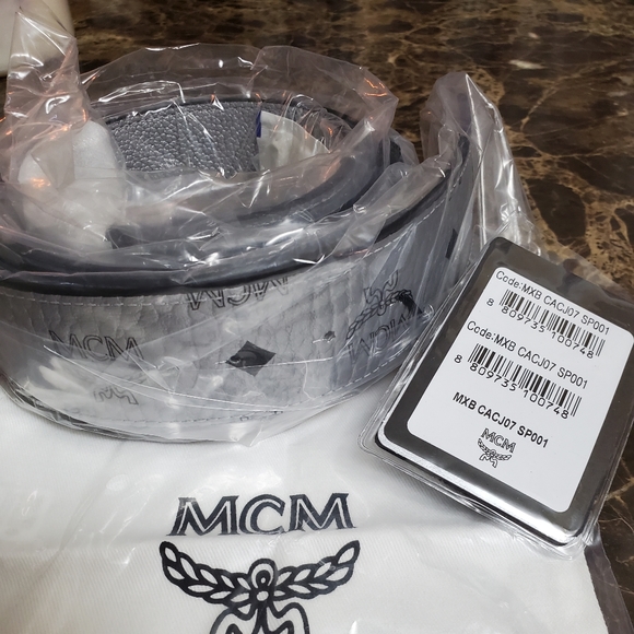 Brand New with Tags MCM Claus Reversible Metallic Silver Belt - Picture 3 of 10